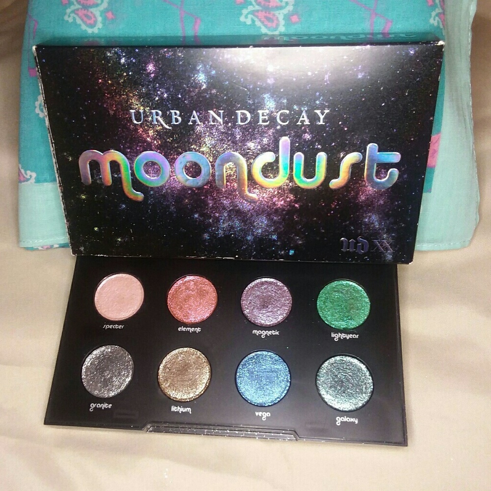 Urban Decay Moon Dust eyeshadow Palette
